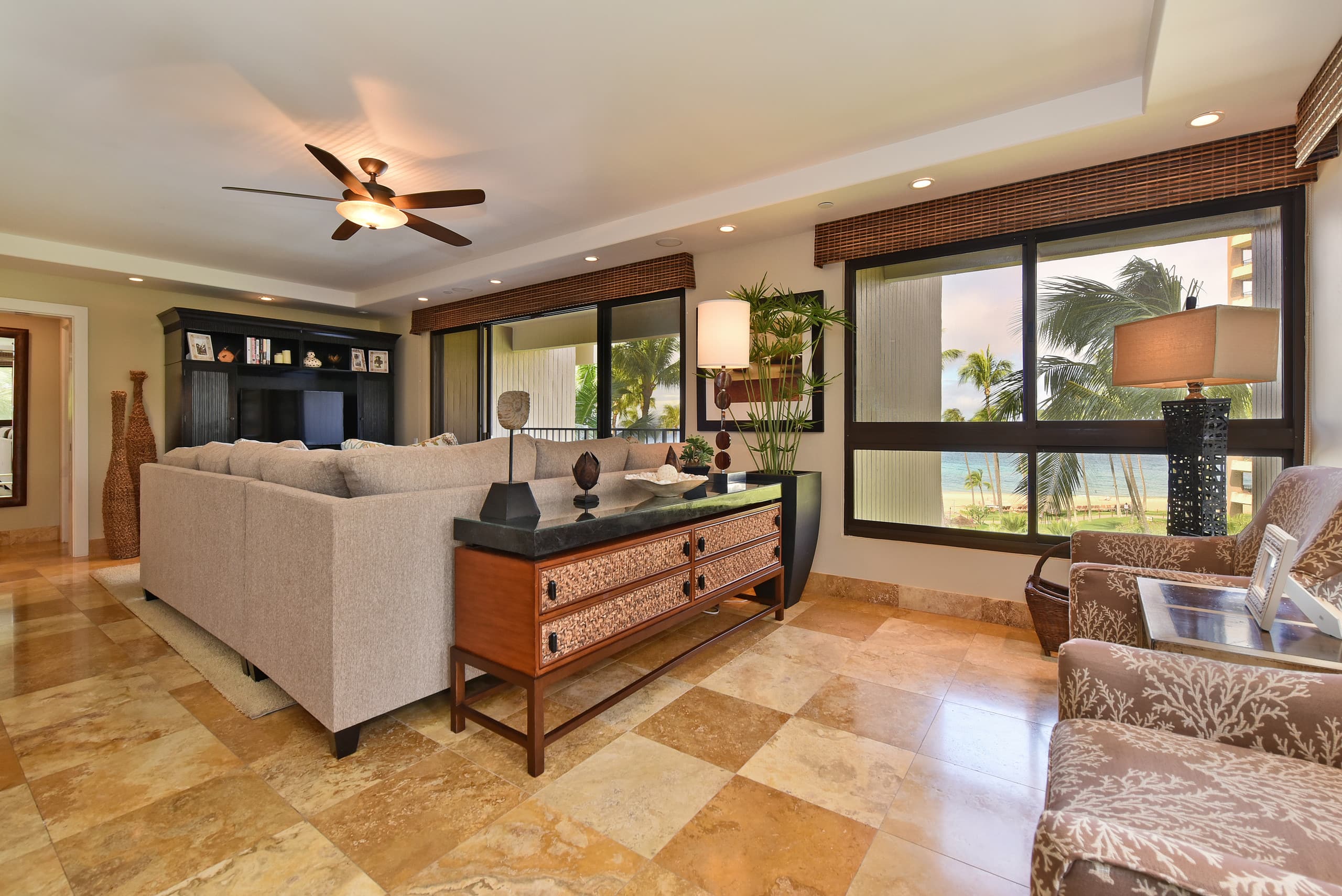 Condo in Lahaina · ★4.81 · 2 bedrooms · 4 beds · 2 baths - Image 7