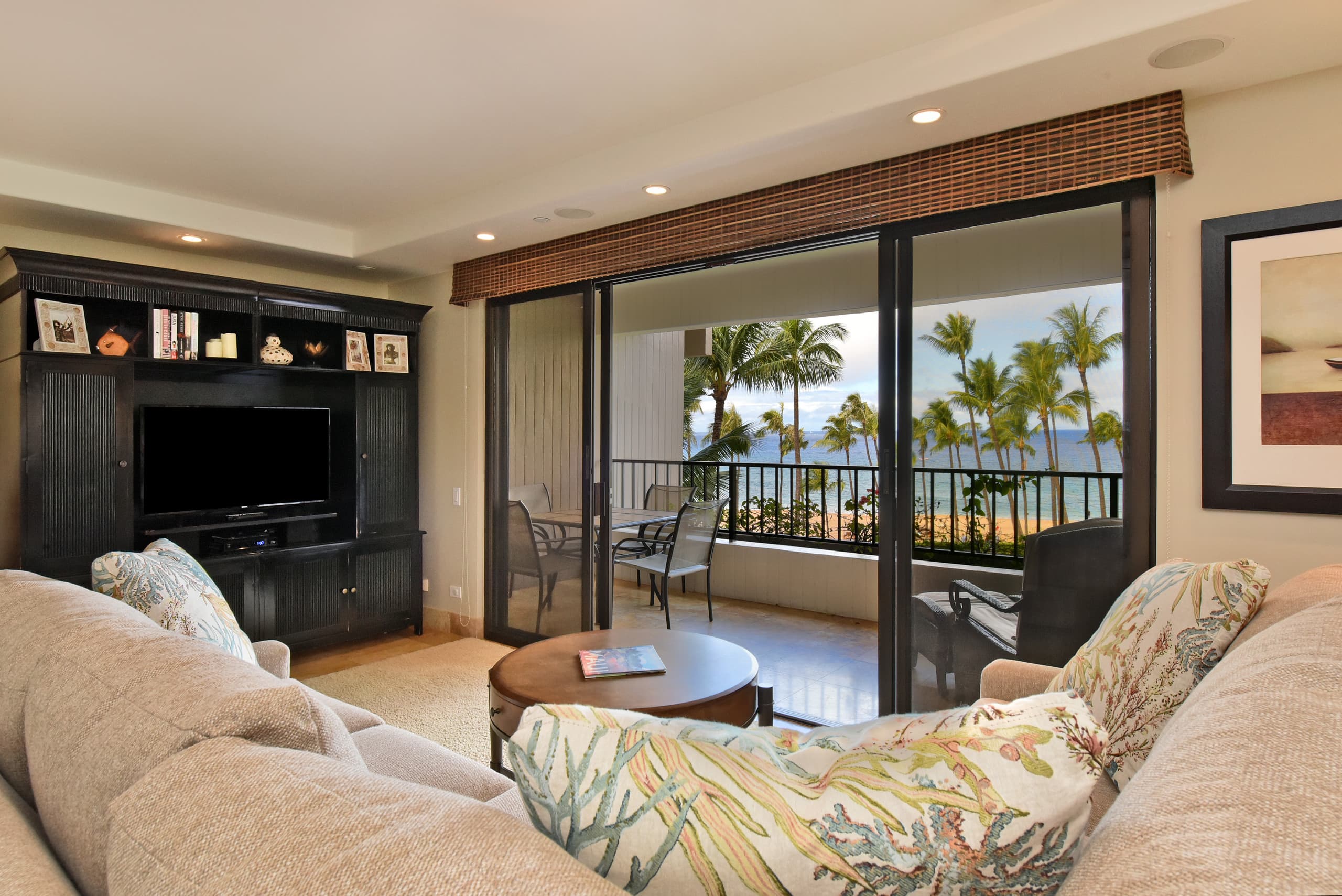 Condo in Lahaina · ★4.81 · 2 bedrooms · 4 beds · 2 baths - Image 2