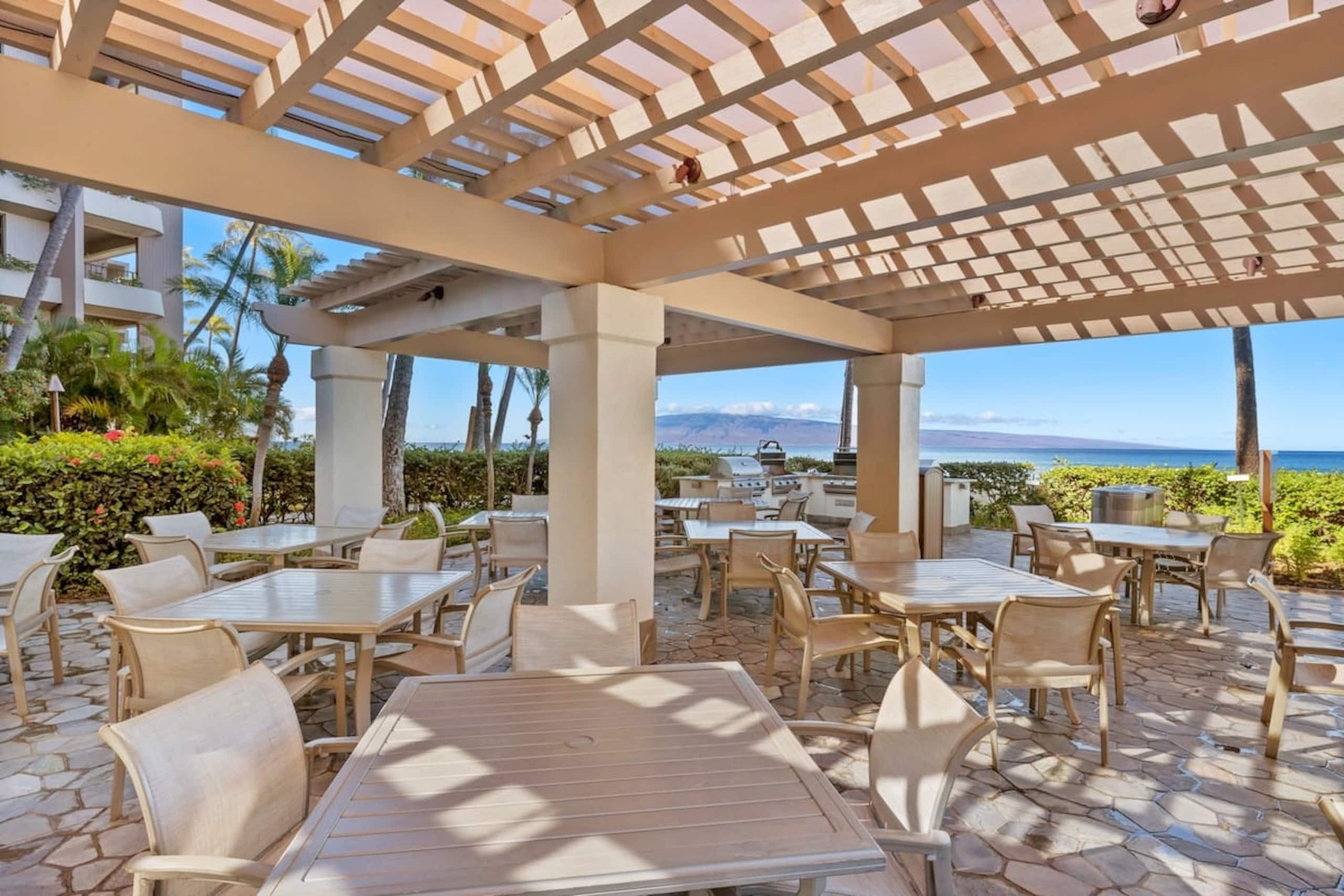Condo in Lahaina · ★4.81 · 2 bedrooms · 4 beds · 2 baths - Image 34