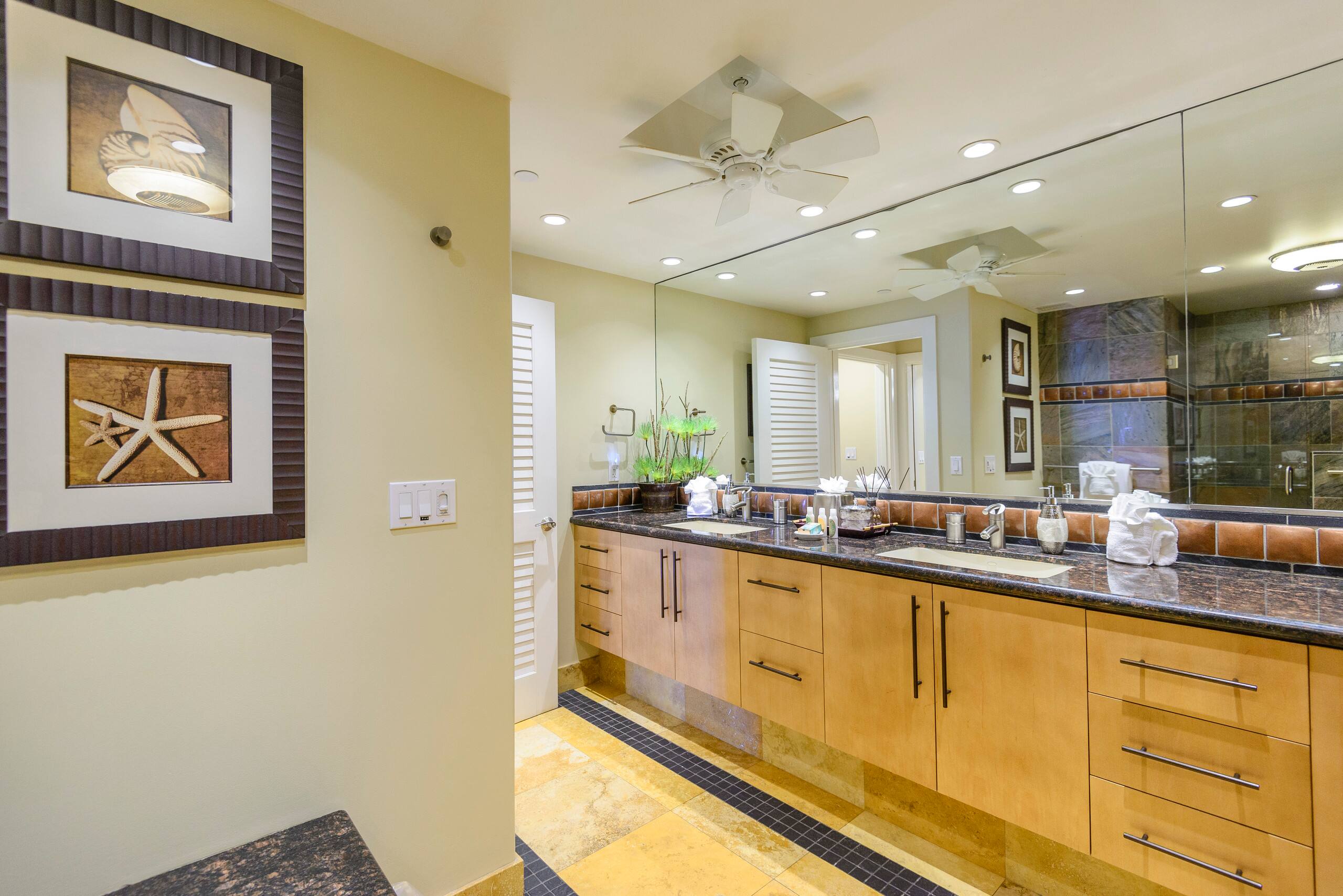 Condo in Lahaina · ★4.81 · 2 bedrooms · 4 beds · 2 baths - Image 24