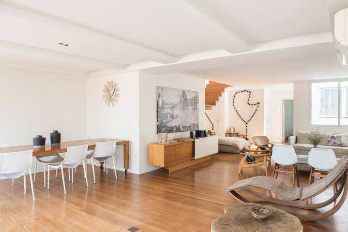 4 Bedroom Penhouse with Pool in Leblon 012 gallery image 5