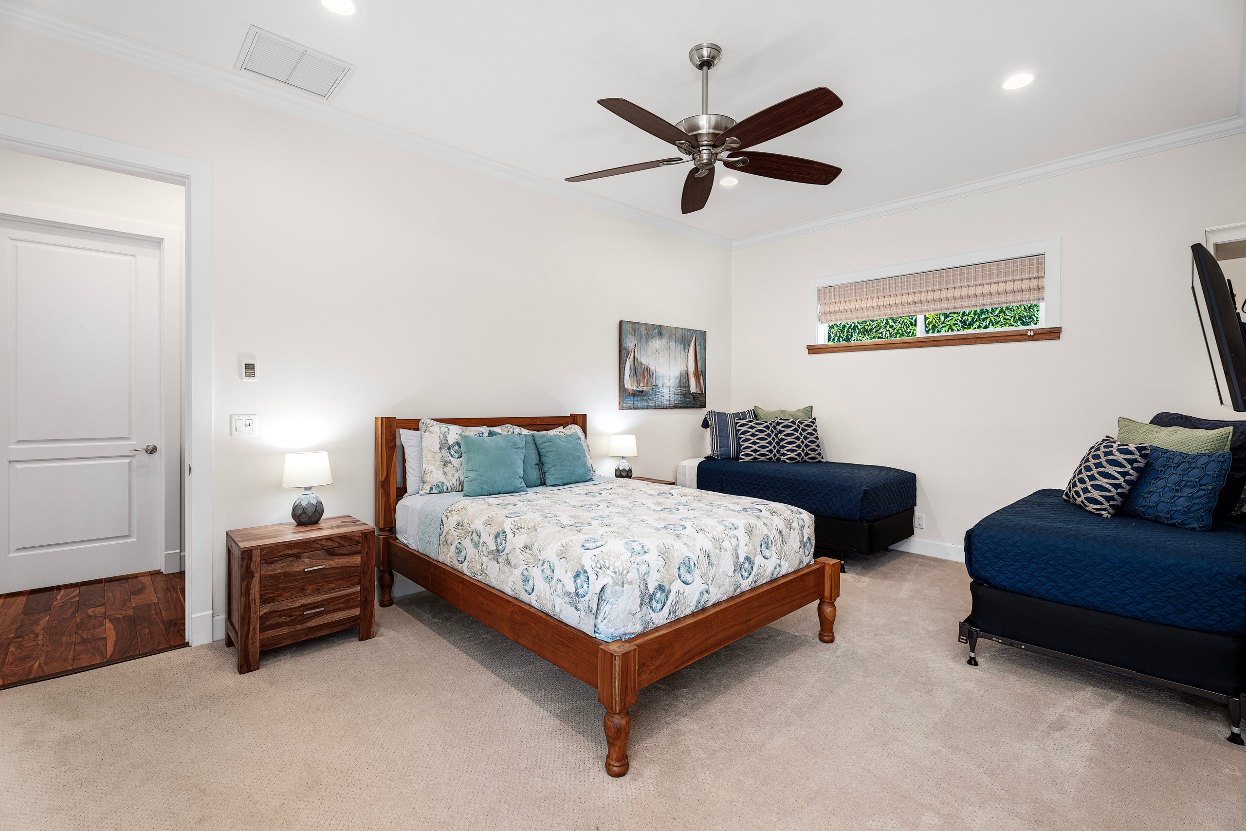 Home in Kailua-Kona · ★4.93 · 3 bedrooms · 7 beds · 3.5 baths - Image 24