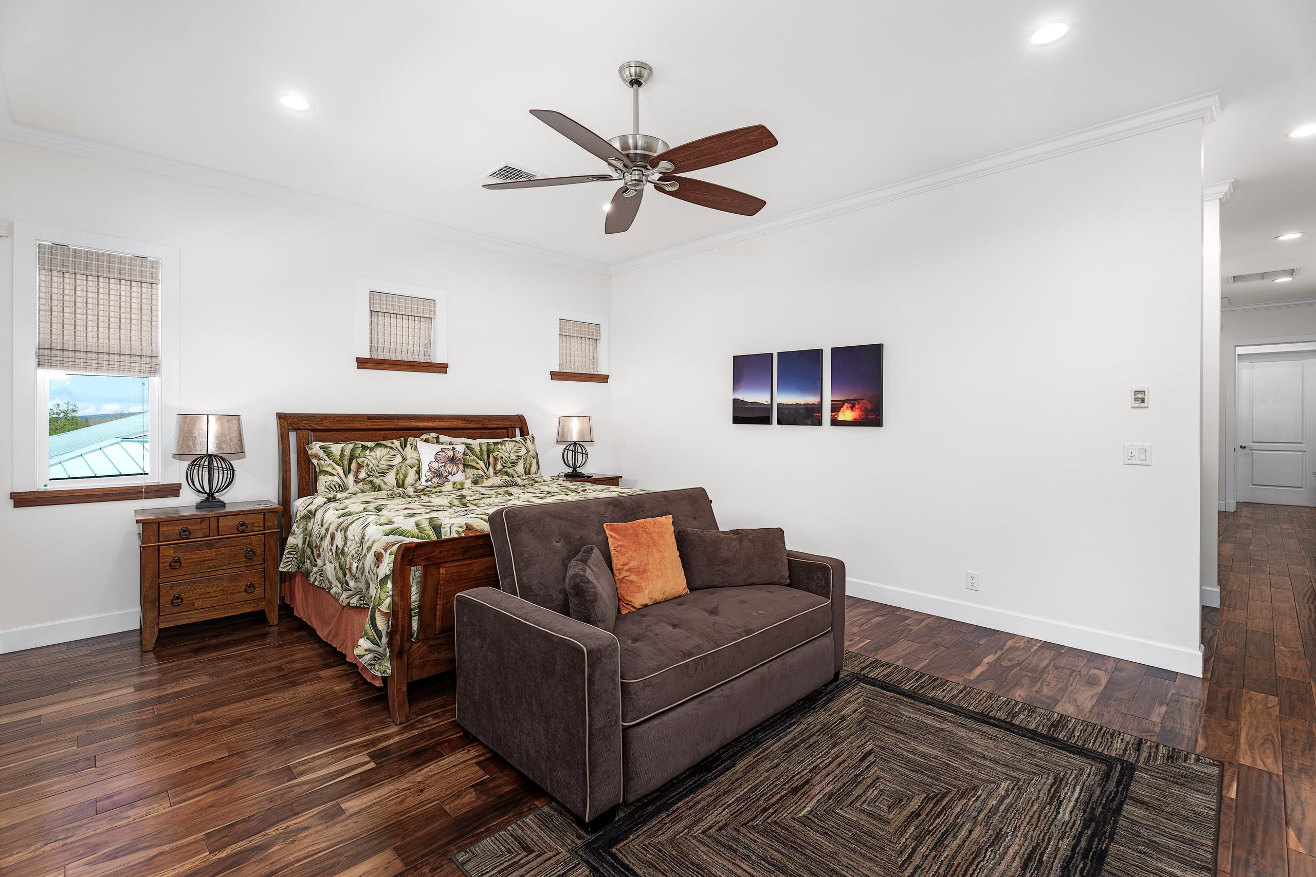 Home in Kailua-Kona · ★4.93 · 3 bedrooms · 7 beds · 3.5 baths - Image 15