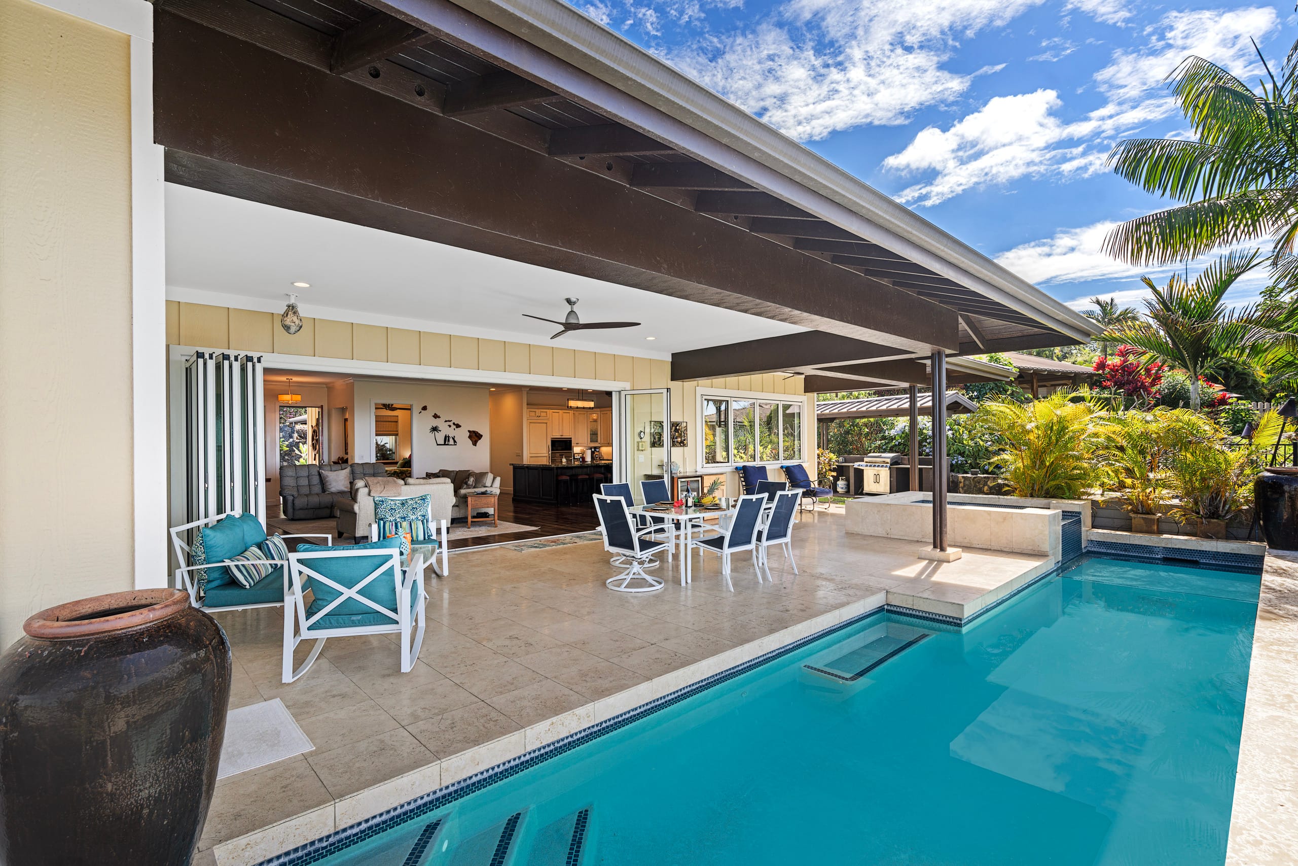 Home in Kailua-Kona · ★4.93 · 3 bedrooms · 7 beds · 3.5 baths - Image 5