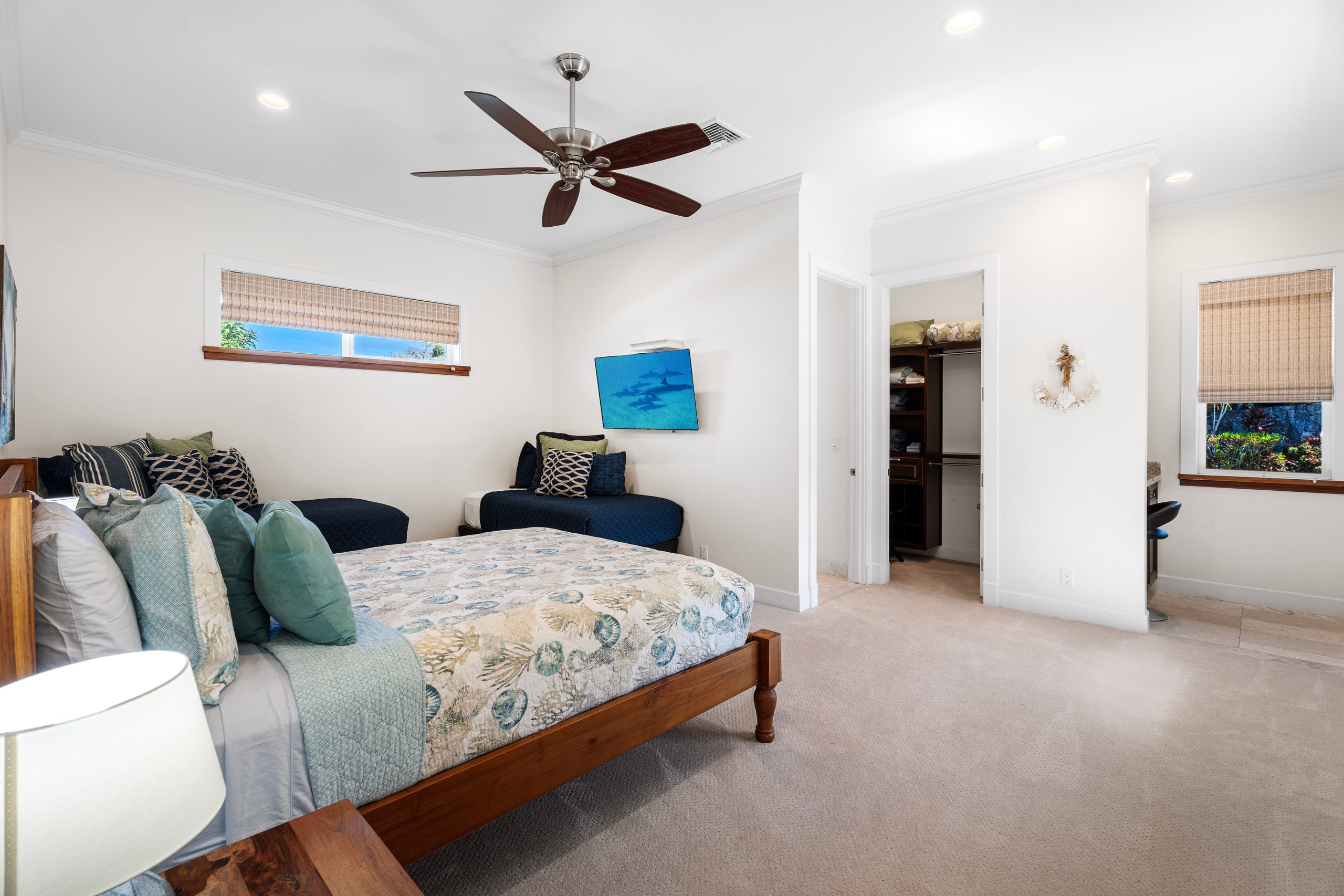 Home in Kailua-Kona · ★4.93 · 3 bedrooms · 7 beds · 3.5 baths - Image 26