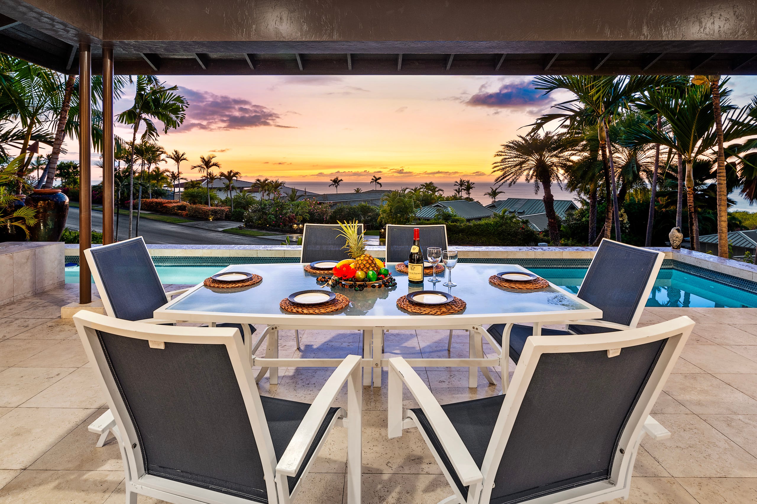 Home in Kailua-Kona · ★4.93 · 3 bedrooms · 7 beds · 3.5 baths - Image 1