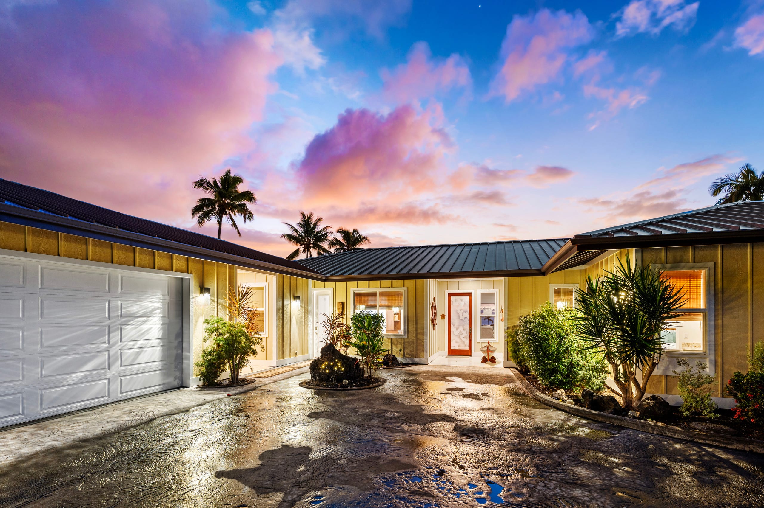 Home in Kailua-Kona · ★4.93 · 3 bedrooms · 7 beds · 3.5 baths - Image 46