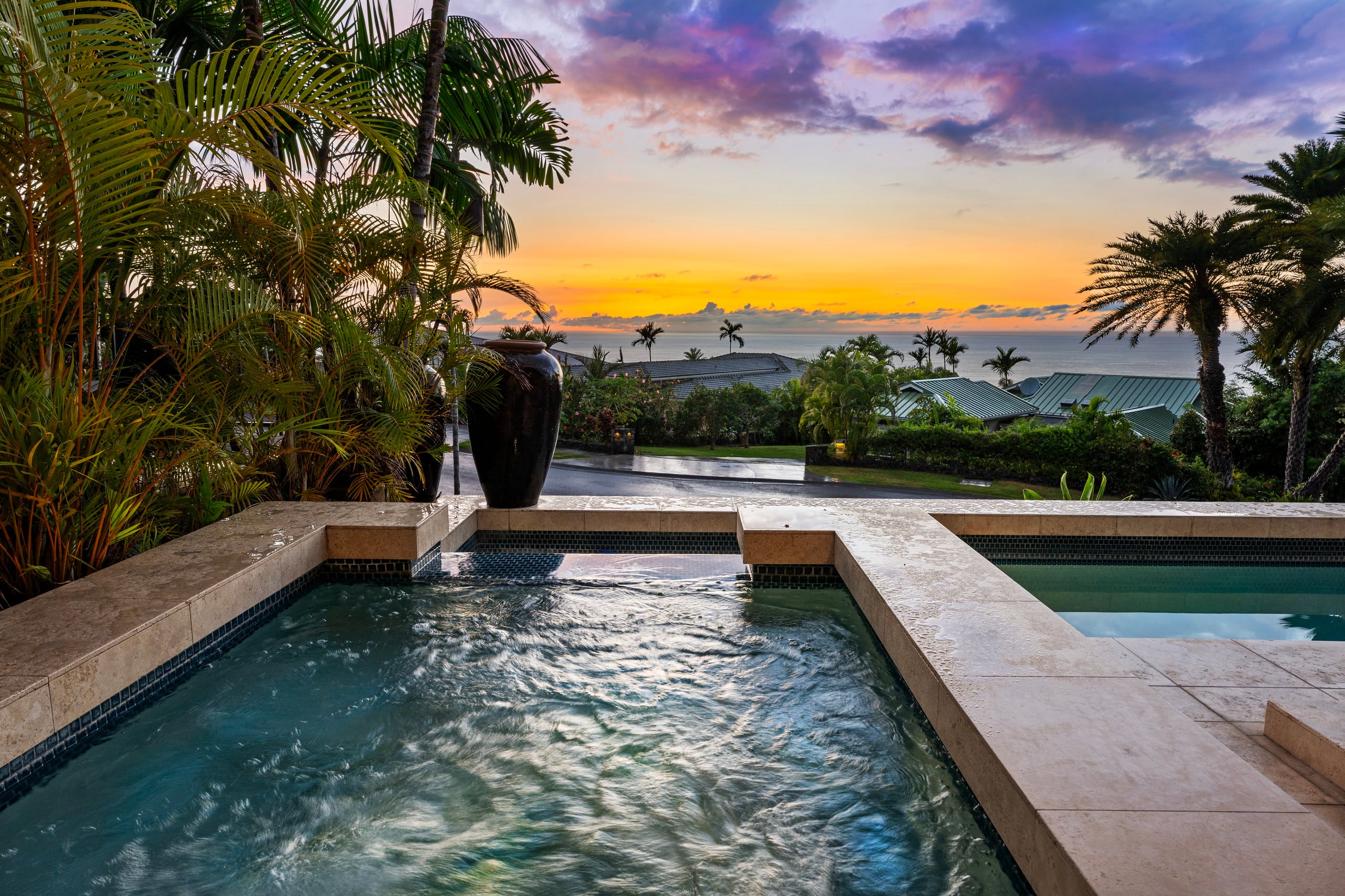 Home in Kailua-Kona · ★4.93 · 3 bedrooms · 7 beds · 3.5 baths - Image 40