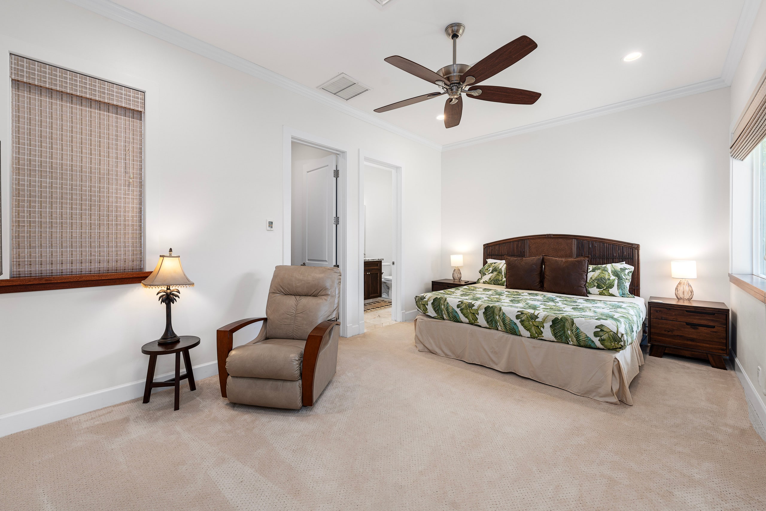 Home in Kailua-Kona · ★4.93 · 3 bedrooms · 7 beds · 3.5 baths - Image 19