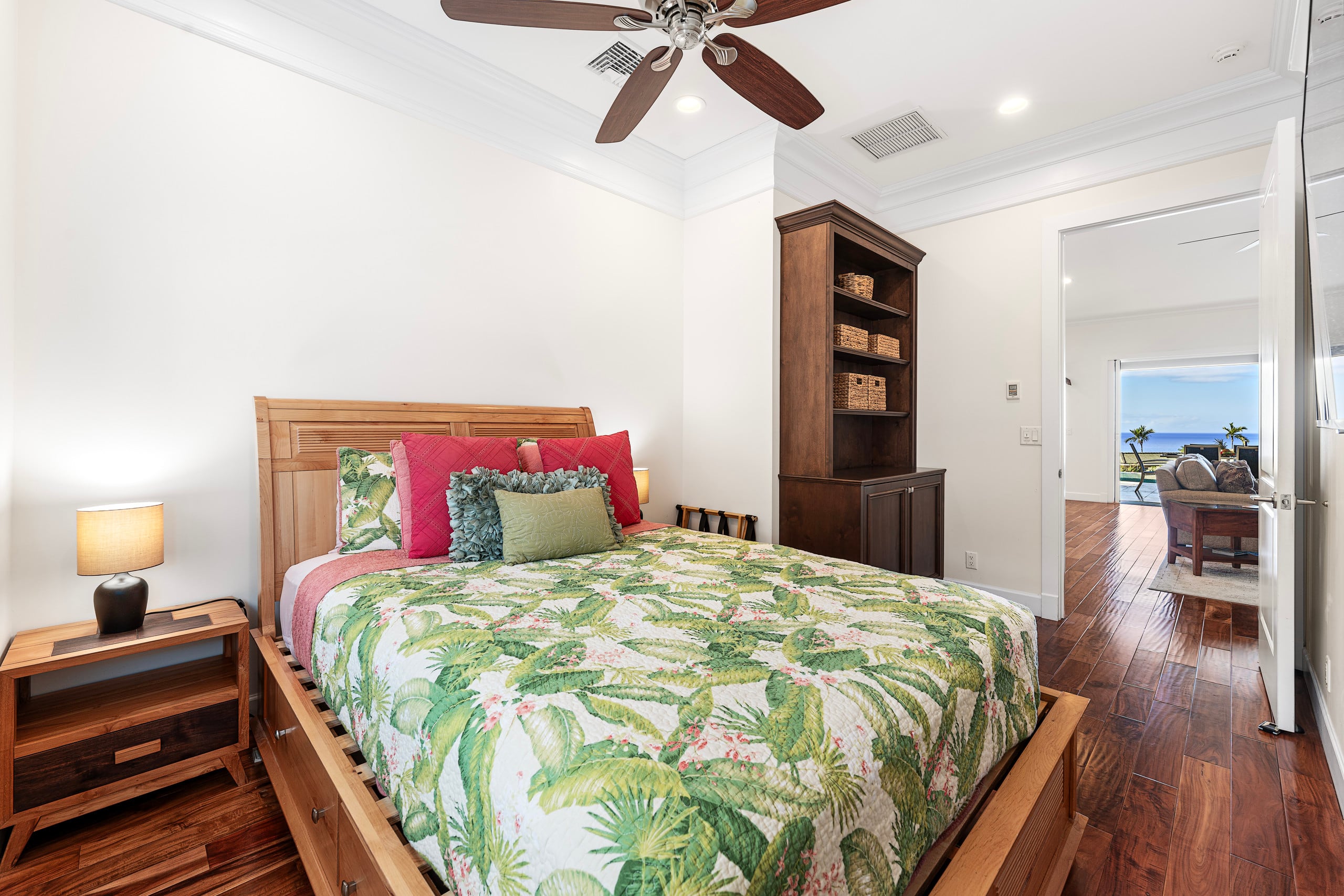Home in Kailua-Kona · ★4.93 · 3 bedrooms · 7 beds · 3.5 baths - Image 30