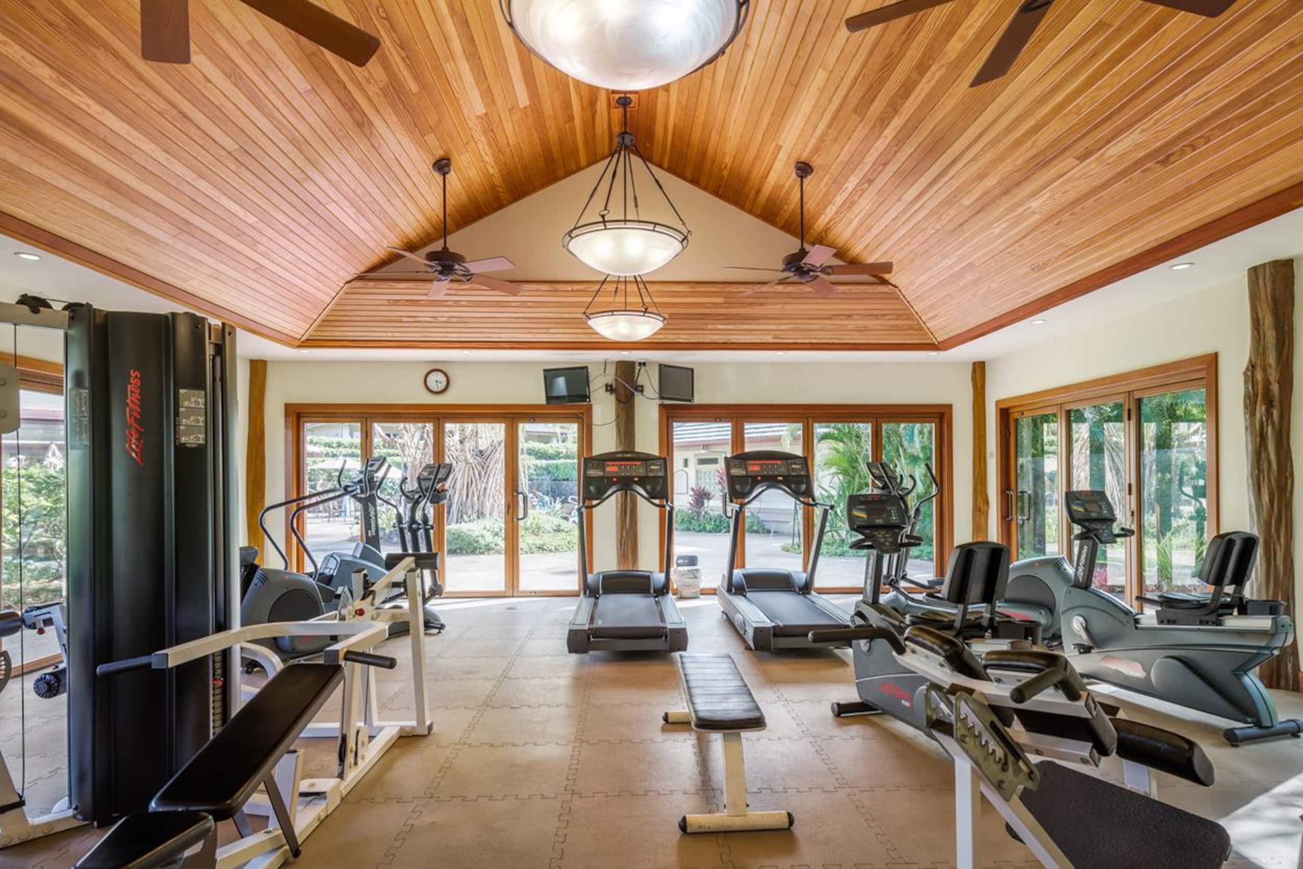 Condo in Waimea · ★4.92 · 3 bedrooms · 4 beds · 3.5 shared baths - Image 23