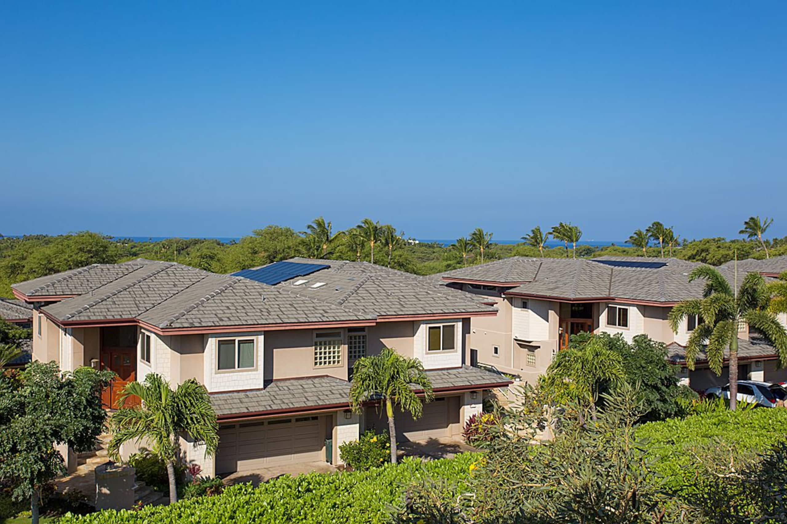 Condo in Waimea · ★4.92 · 3 bedrooms · 4 beds · 3.5 shared baths - Image 18