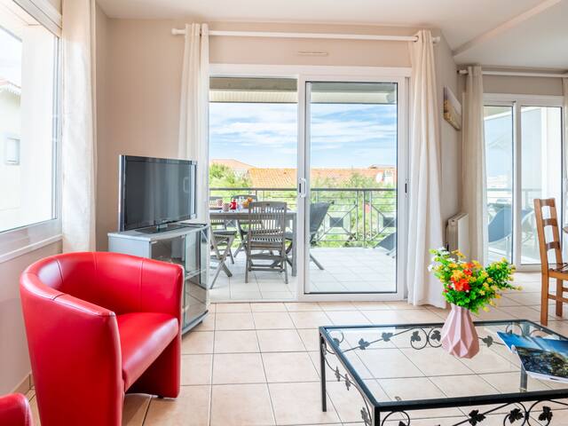 Entire home with 2 bedrooms in Mimizan - Côte Sud by Interhome