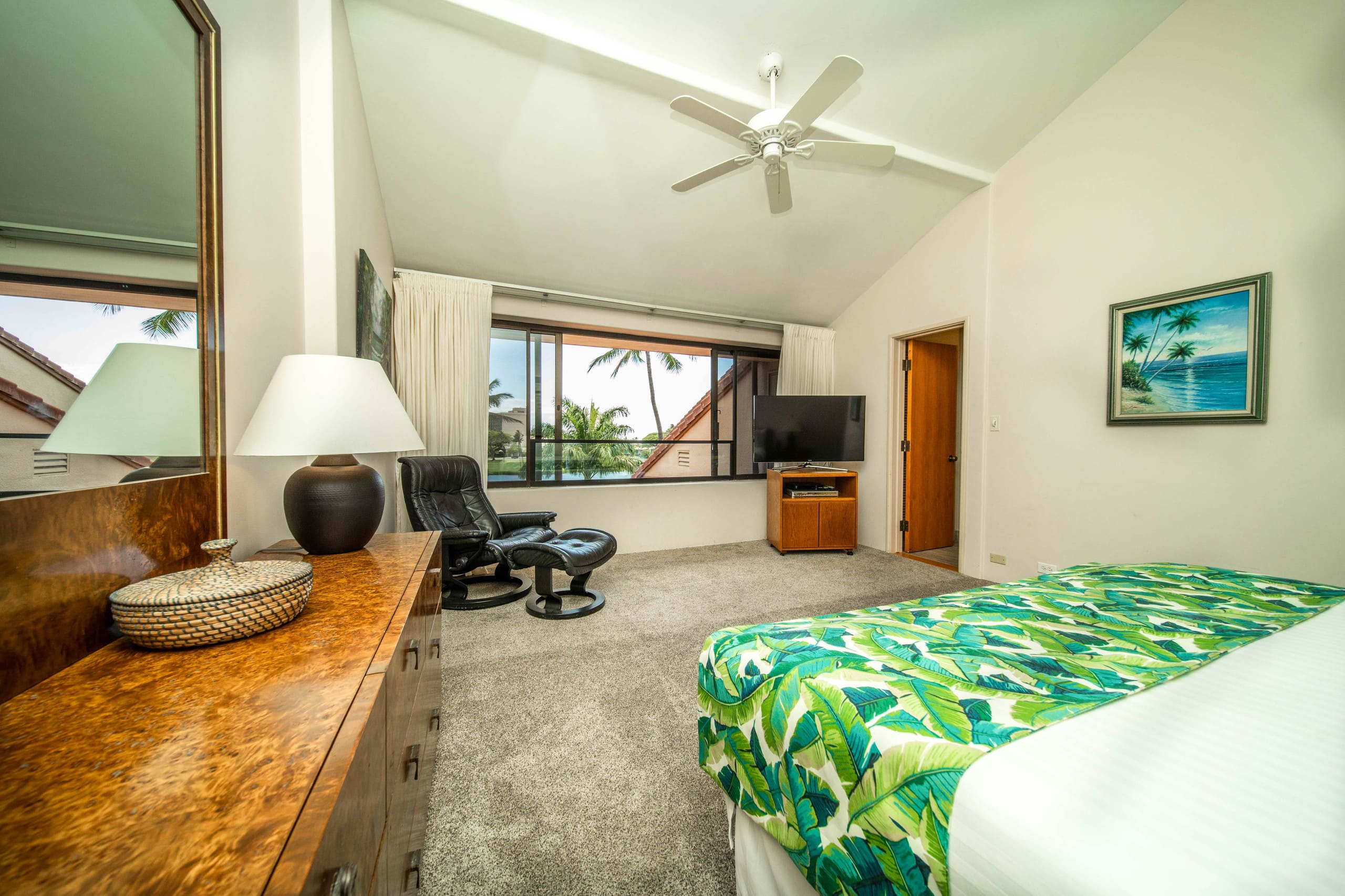 Condo in Lahaina · ★4.79 · 2 bedrooms · 4 beds · 2 baths - Image 13