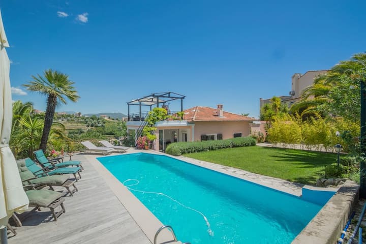 2 Villas+piscine Pour 8, Parking, Clime, Tennisct - Nizza