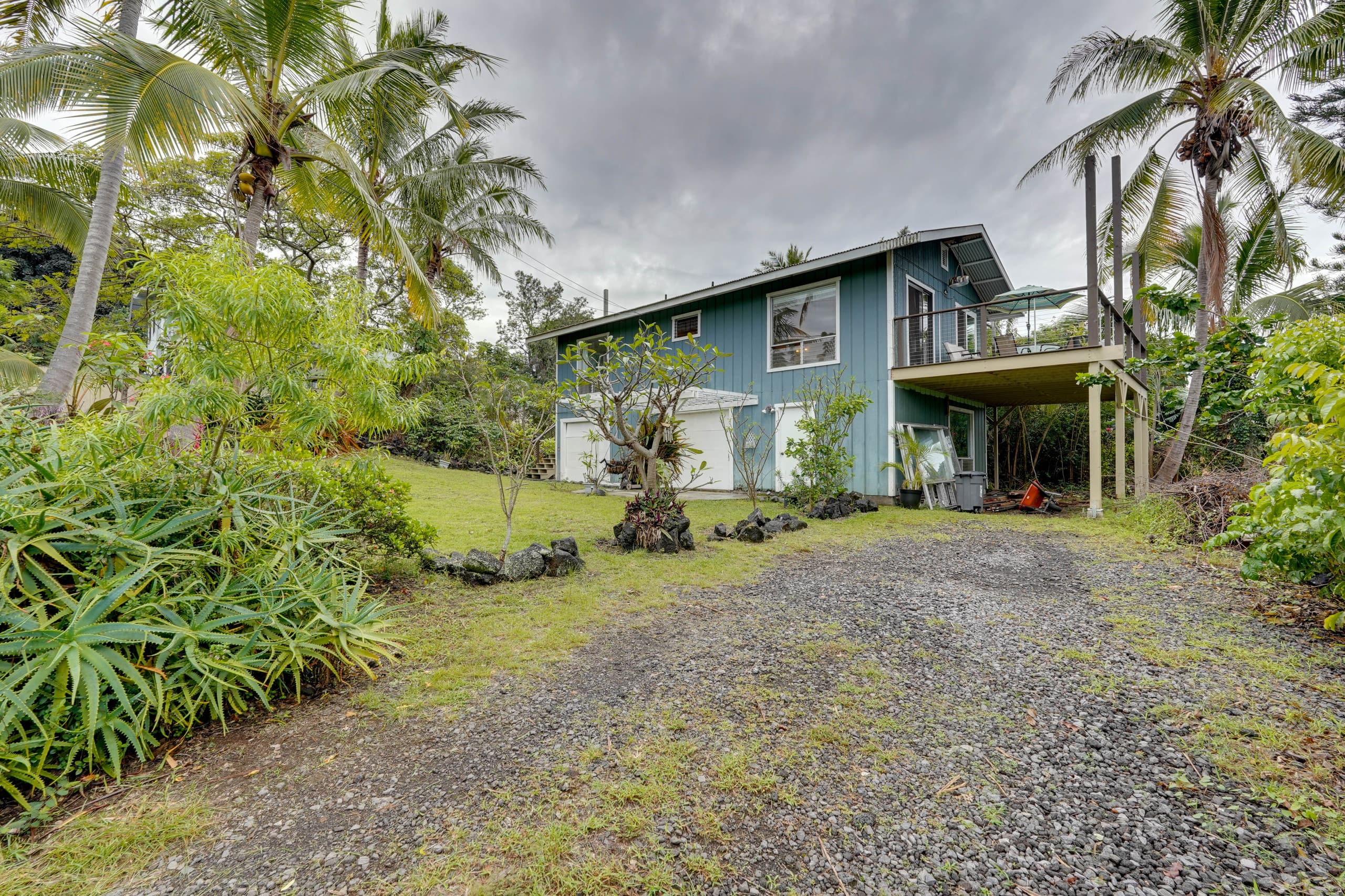 Home in Kailua-Kona · ★4.33 · 2 bedrooms · 3 beds · 1 shared bath - Image 29