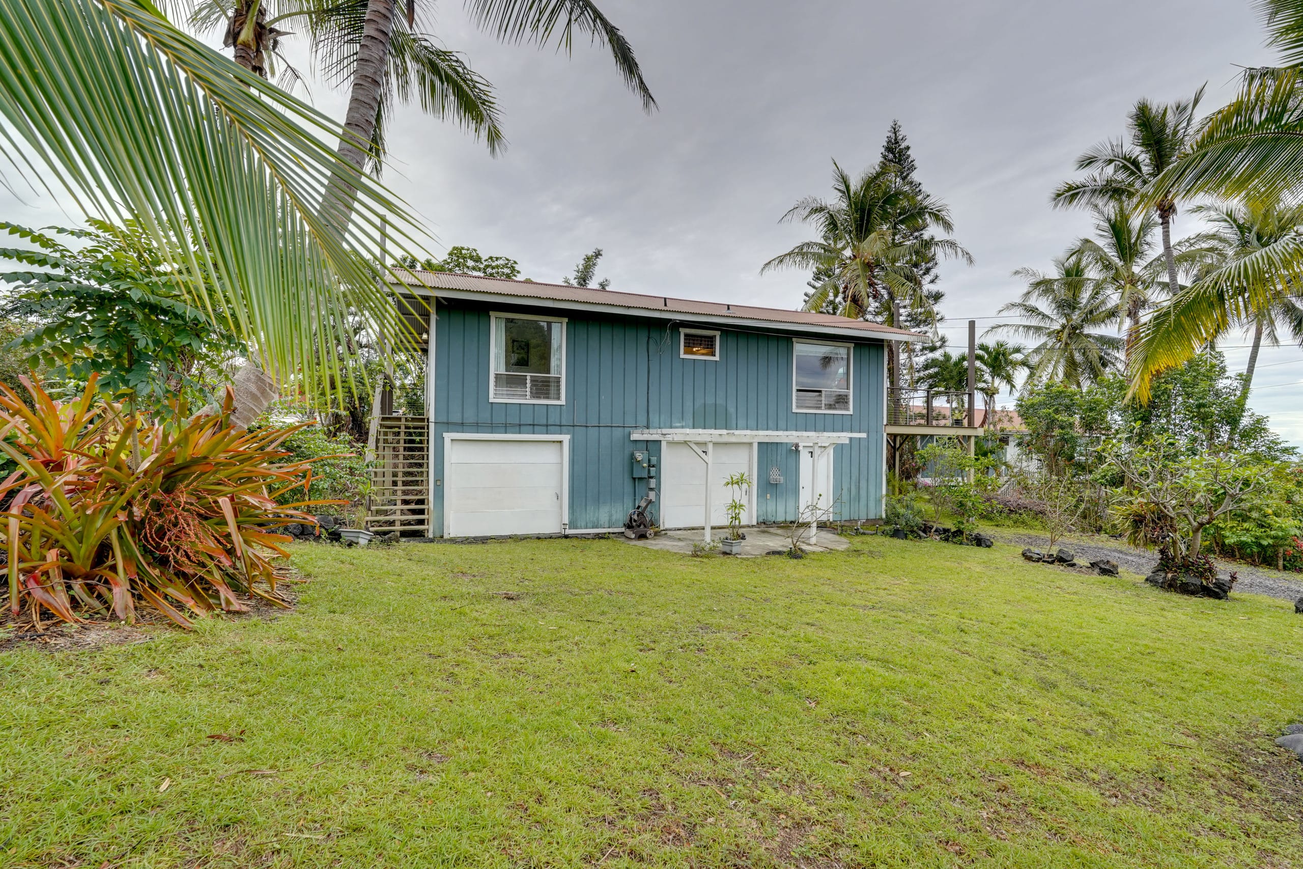 Home in Kailua-Kona · ★4.33 · 2 bedrooms · 3 beds · 1 shared bath - Image 26