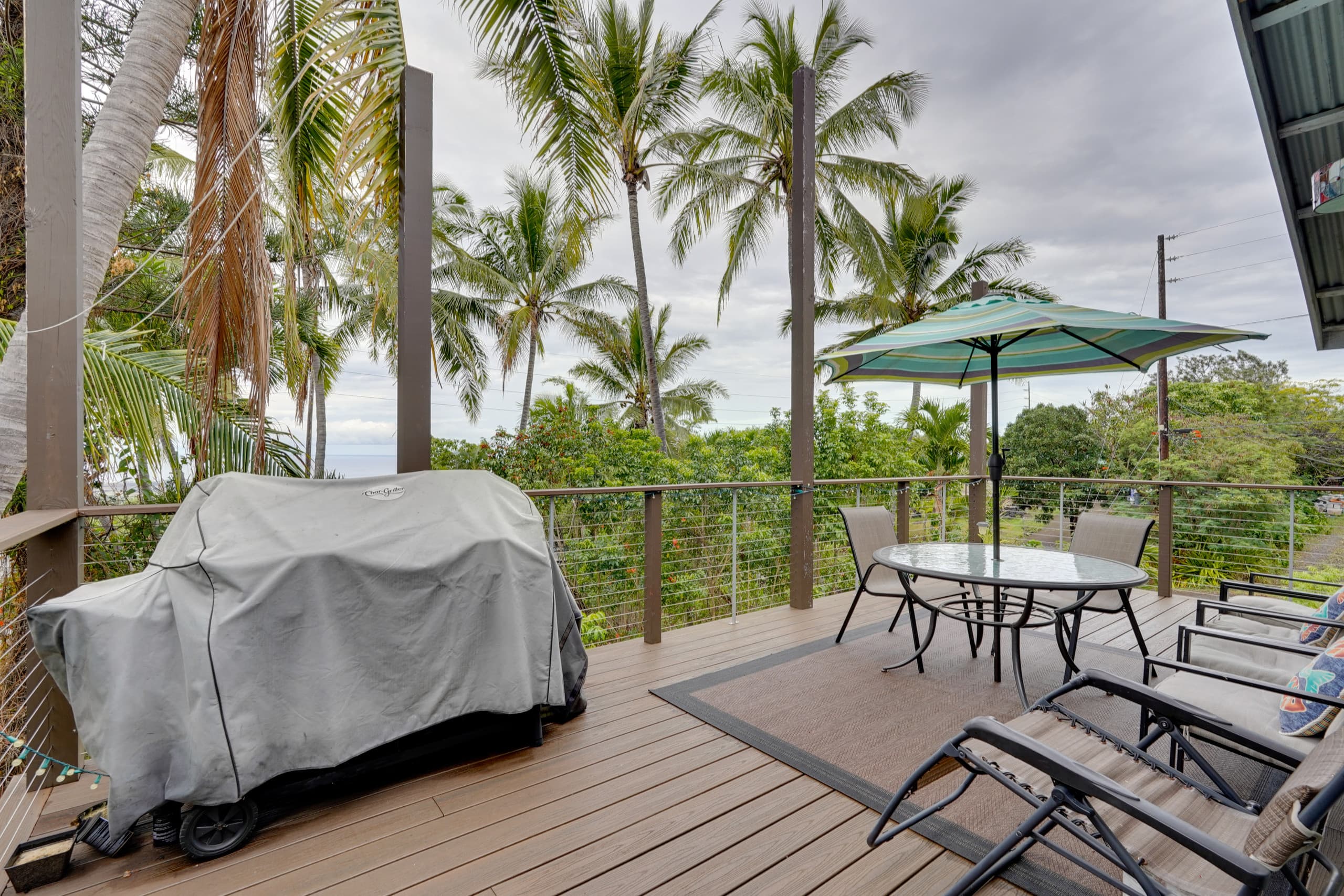 Home in Kailua-Kona · ★4.33 · 2 bedrooms · 3 beds · 1 shared bath - Image 23