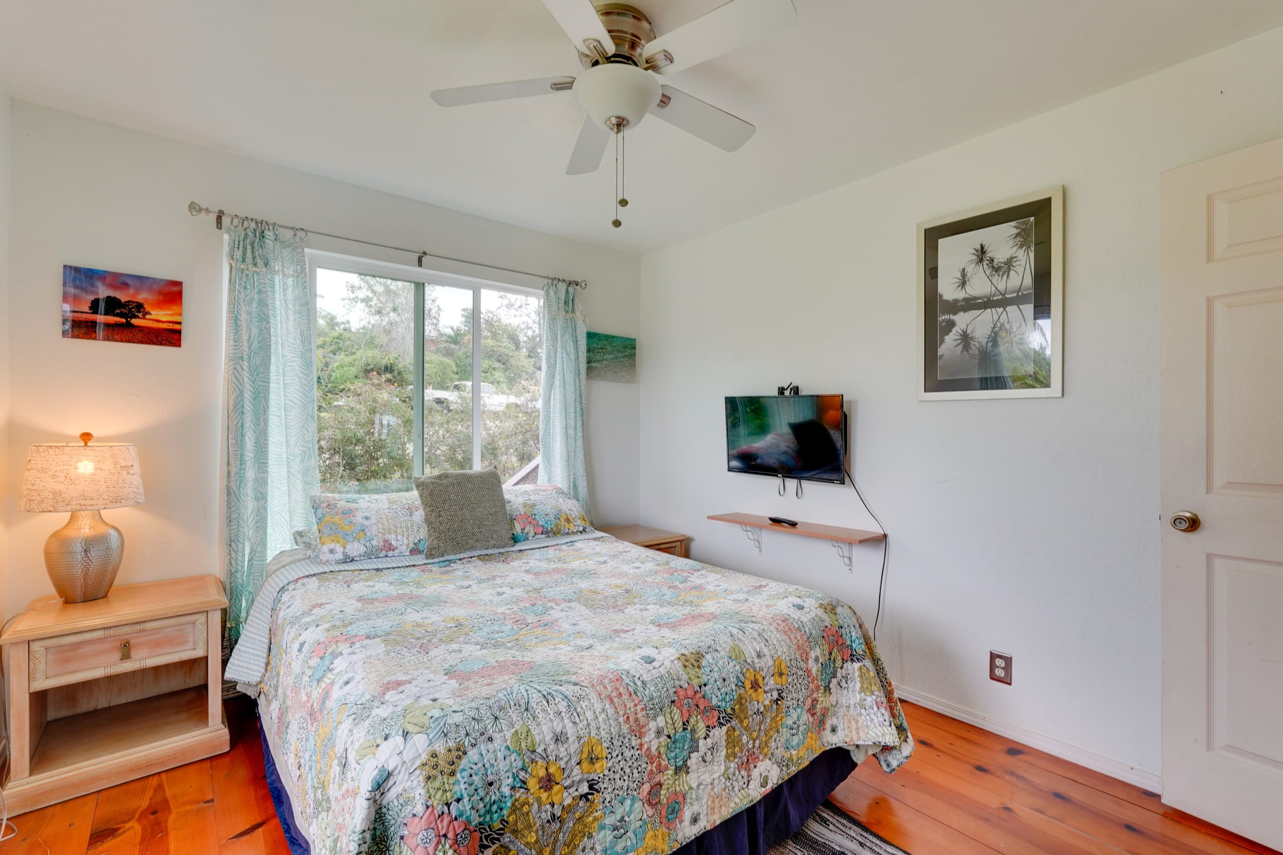 Home in Kailua-Kona · ★4.33 · 2 bedrooms · 3 beds · 1 shared bath - Image 20