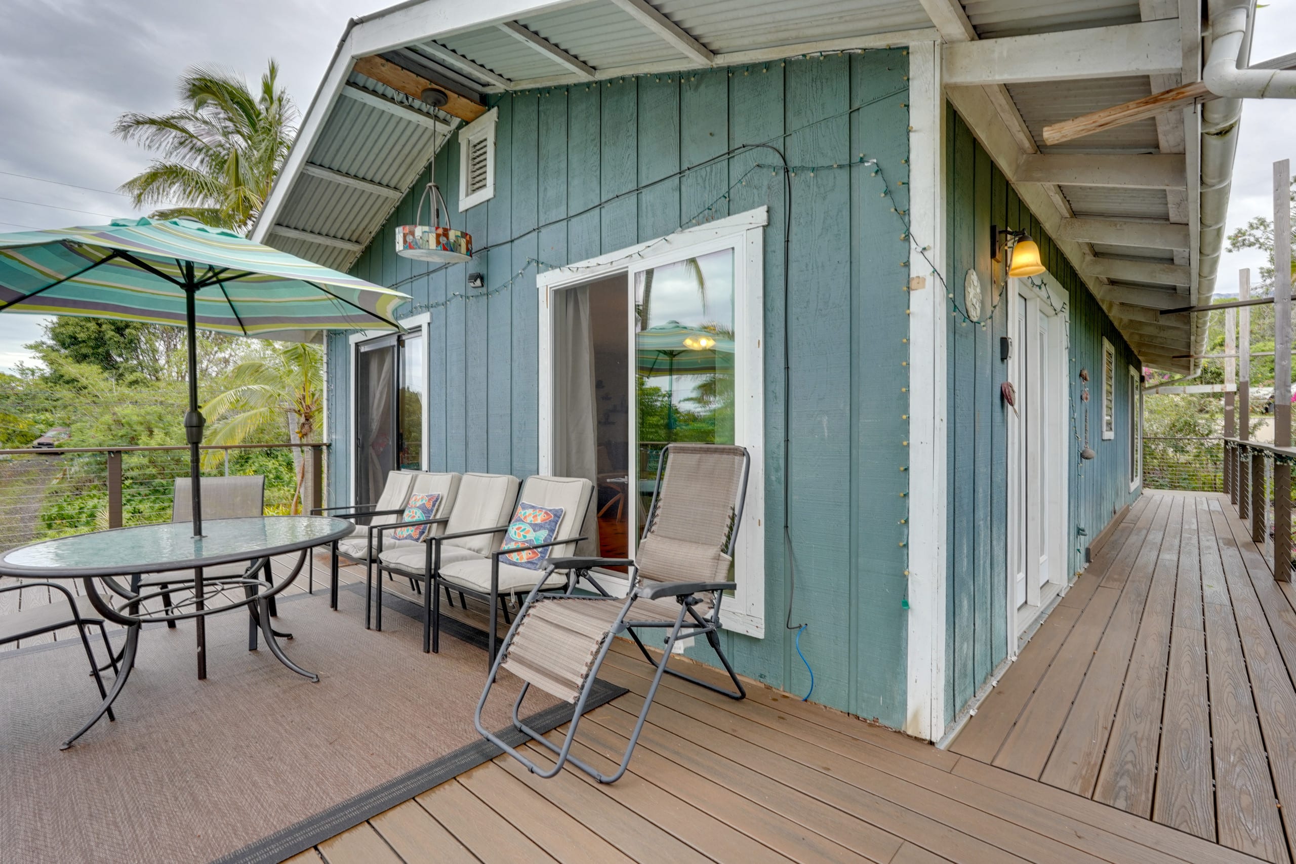 Home in Kailua-Kona · ★4.33 · 2 bedrooms · 3 beds · 1 shared bath - Image 24