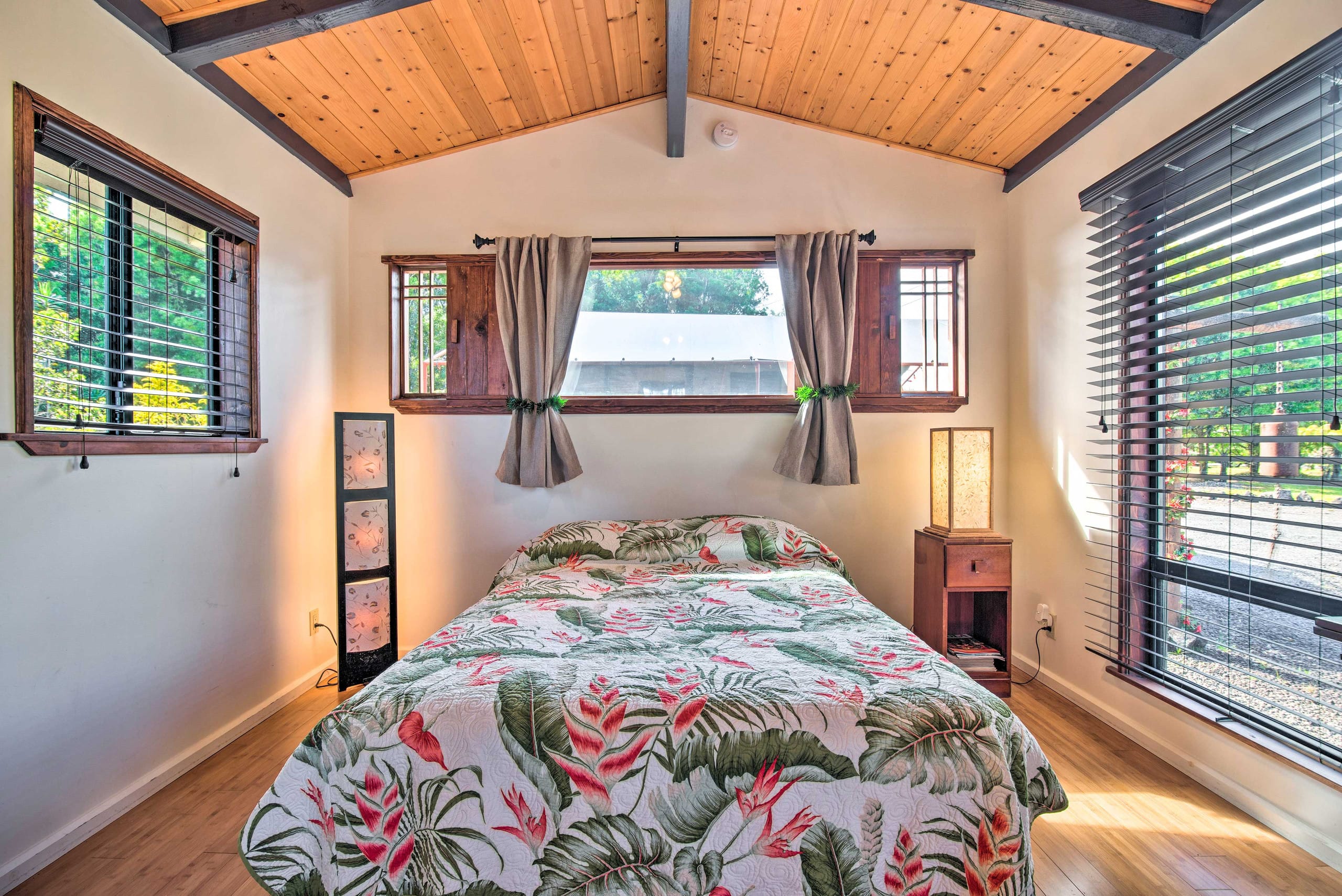 Cozy Volcano Studio w/ Phenomenal Rainforest Views - Photo 13