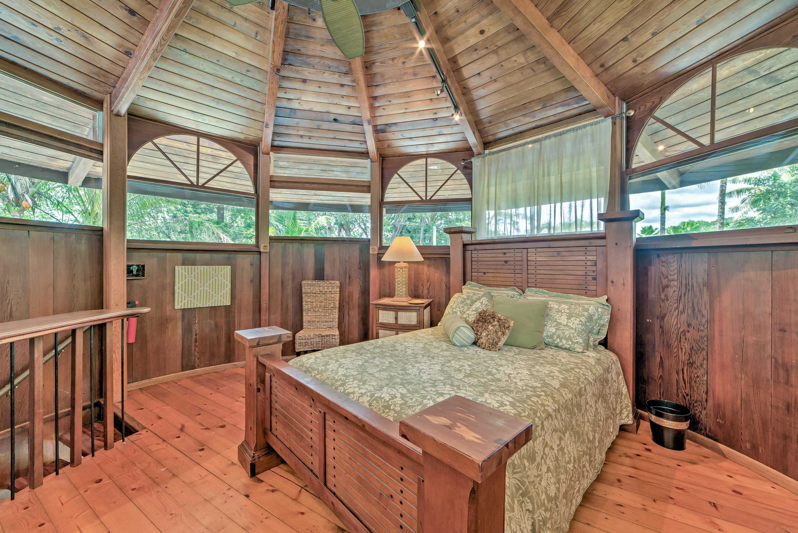 Home in Keaau · ★4.62 · 2 bedrooms · 2 beds · 2 shared baths - Image 14