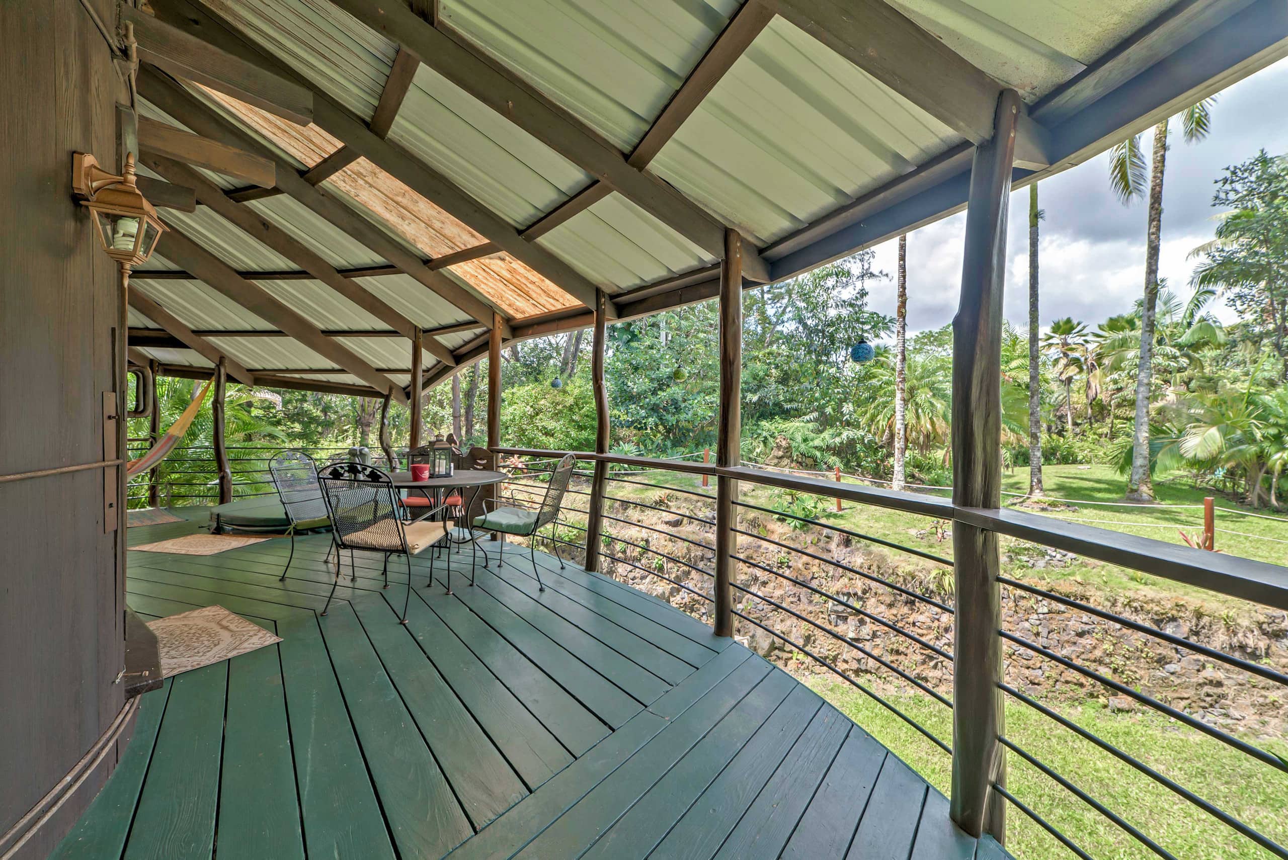 Home in Keaau · ★4.62 · 2 bedrooms · 2 beds · 2 shared baths - Image 22