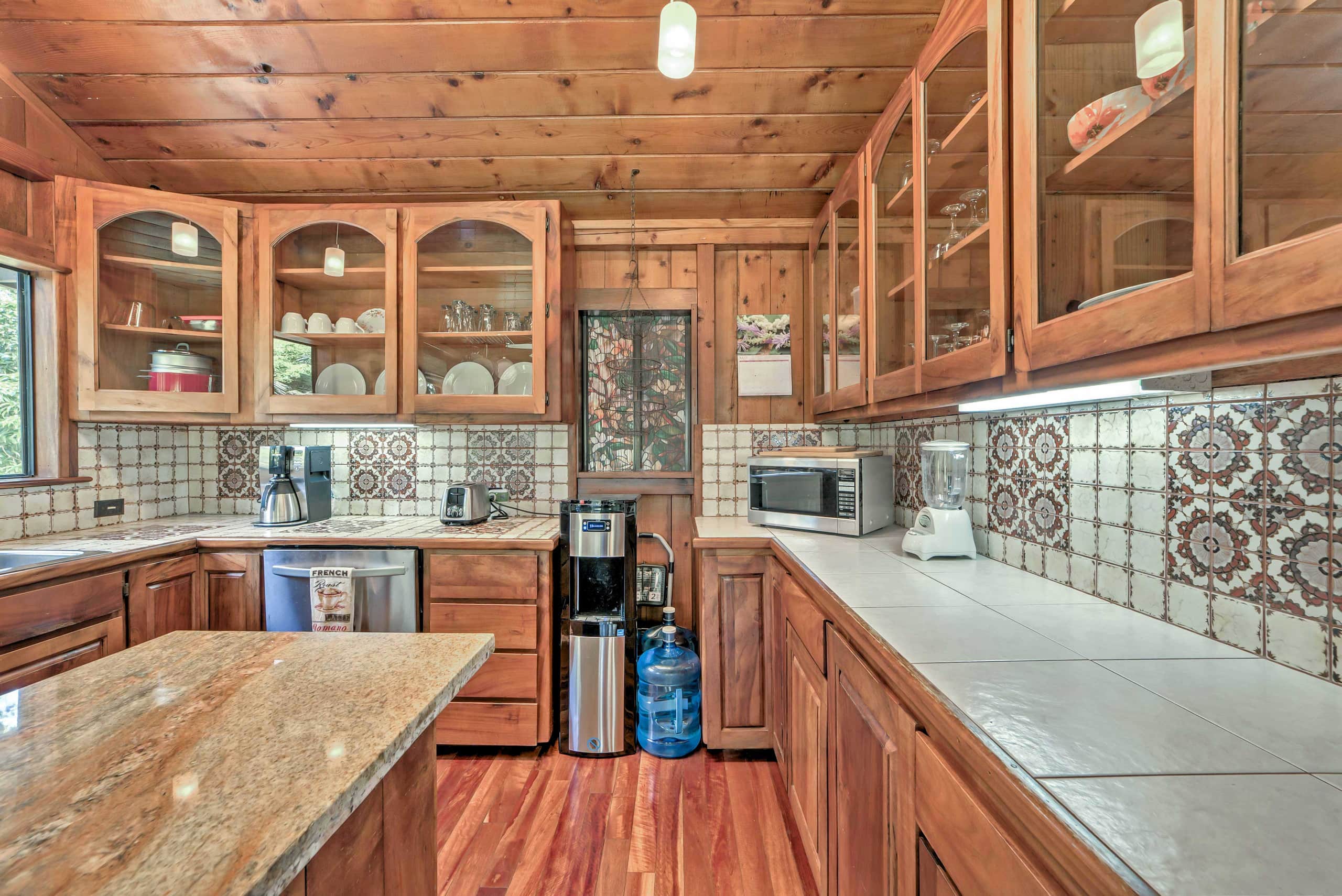 Home in Keaau · ★4.62 · 2 bedrooms · 2 beds · 2 shared baths - Image 8