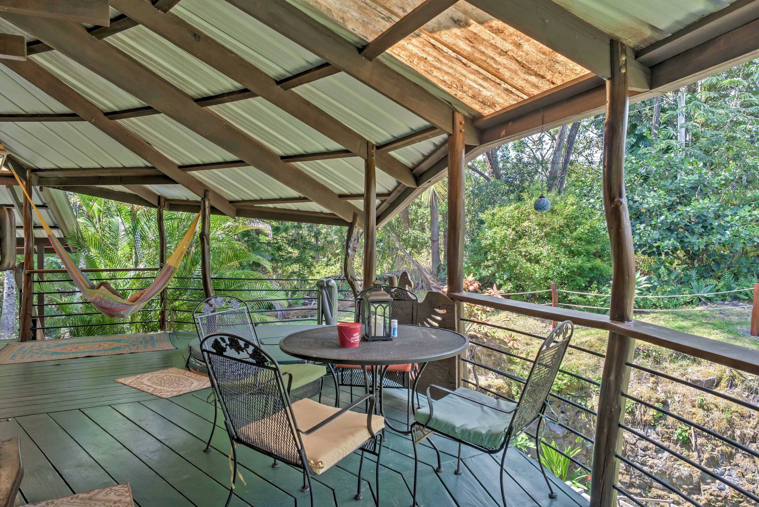 Home in Keaau · ★4.62 · 2 bedrooms · 2 beds · 2 shared baths - Image 20