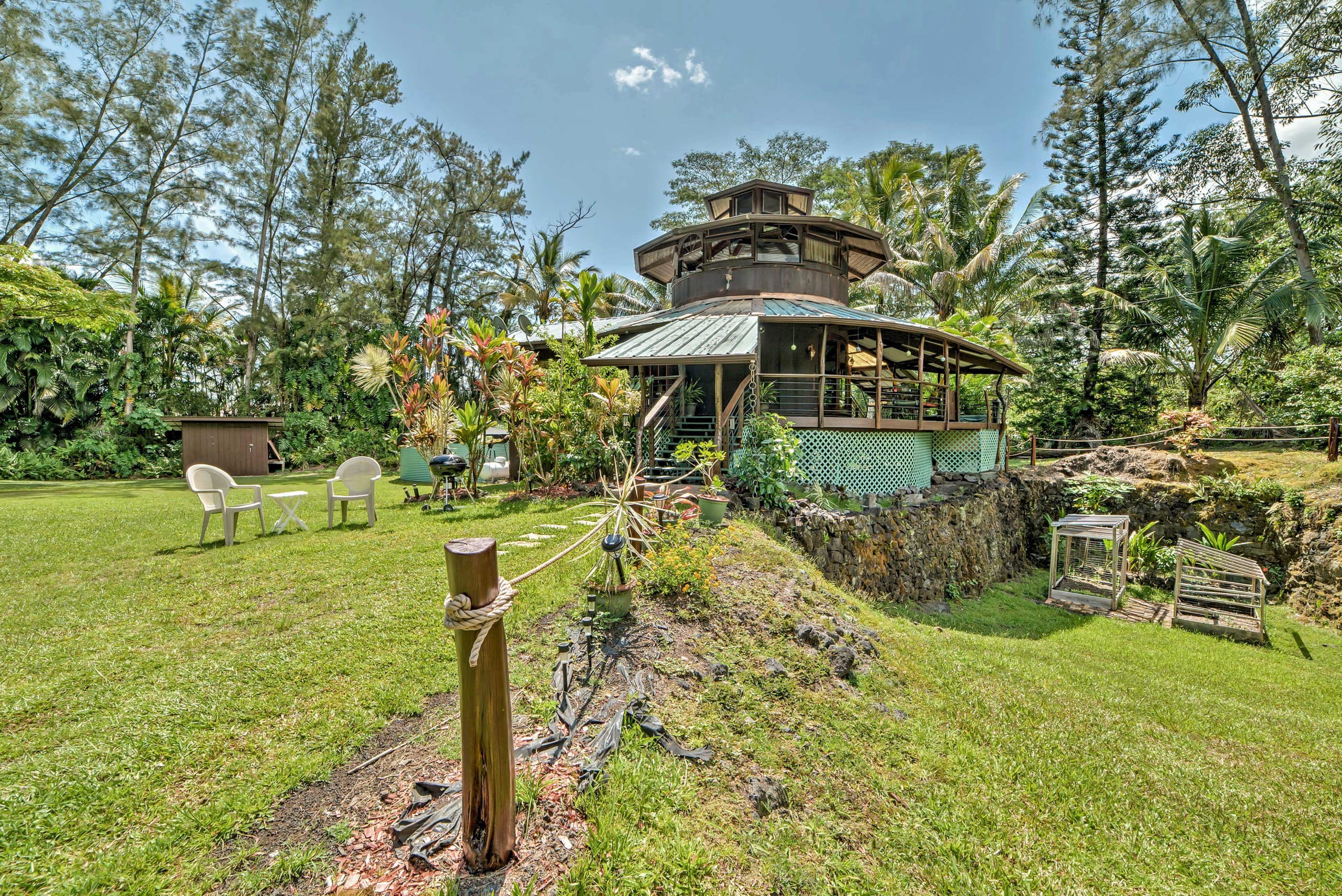 Home in Keaau · ★4.62 · 2 bedrooms · 2 beds · 2 shared baths - Image 24