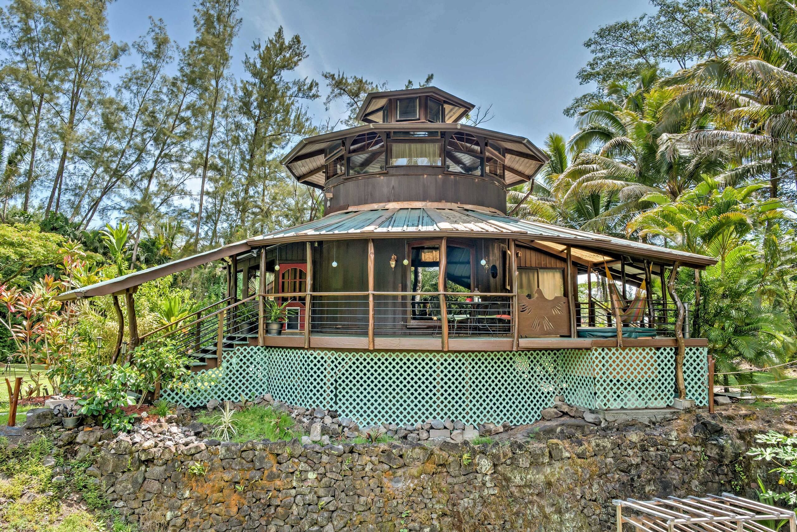 Home in Keaau · ★4.62 · 2 bedrooms · 2 beds · 2 shared baths - Image 3