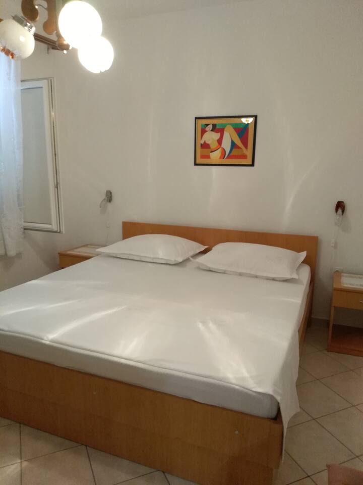 Bedroom 2, Surface: 12 m²