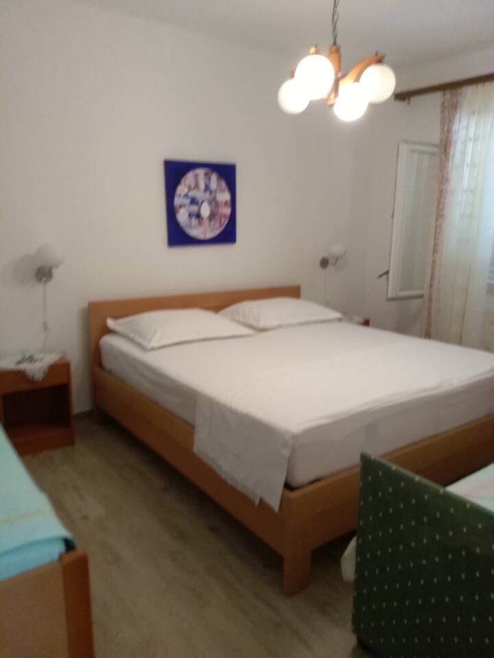 Bedroom 1, Surface: 14 m²
