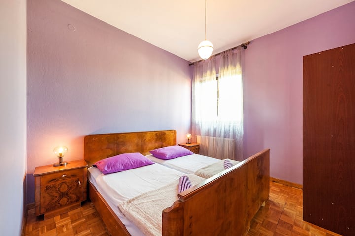 Dhoma e gjumit 2, Sipërfaqja: 10 m