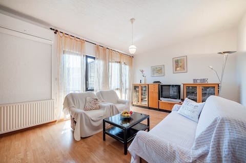 Top Airbnb: A-12416-a Four-bedroom apartment with balcony and in Zaton