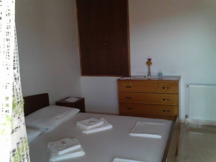 卧室二，表面： 13平方米