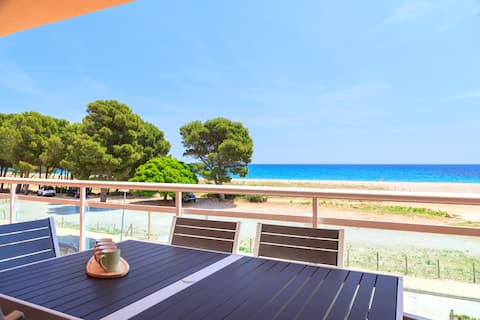 Successful Airbnb property: Beachfront apartment perfect for families · Uhc Ar in Vandellòs I L'hospitalet De L'infant