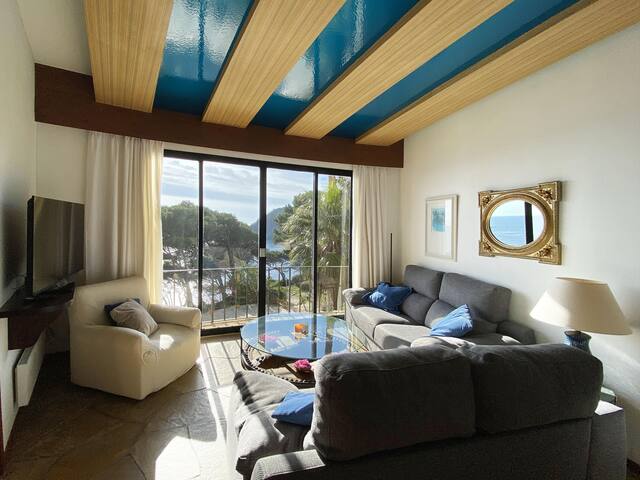 holiday rental apartment with swimming pool in cap gallery image 4