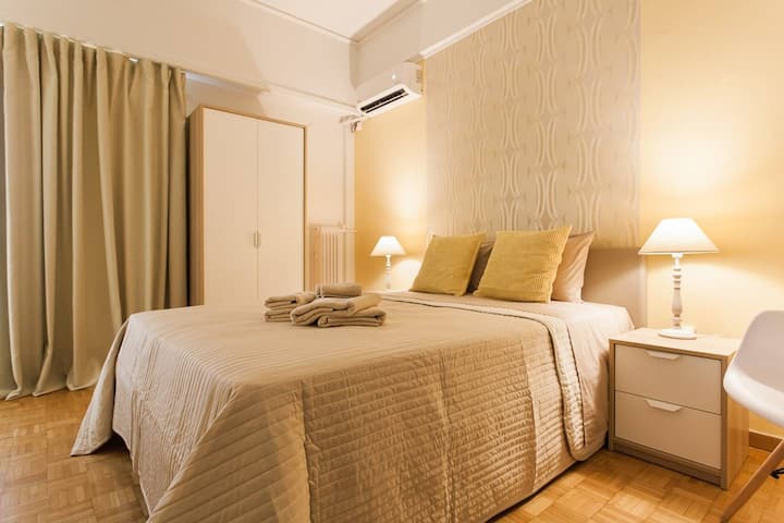 Museum of Modern Art Private Double Room in shared