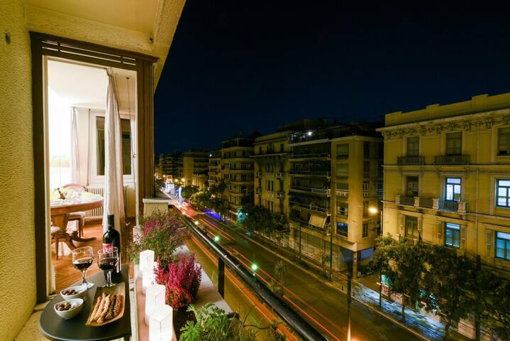 Classy Apartment in the Heart of Athens gallery image 5