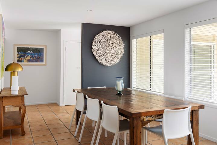 Modern Oasis in Noosa Heads gallery image 4