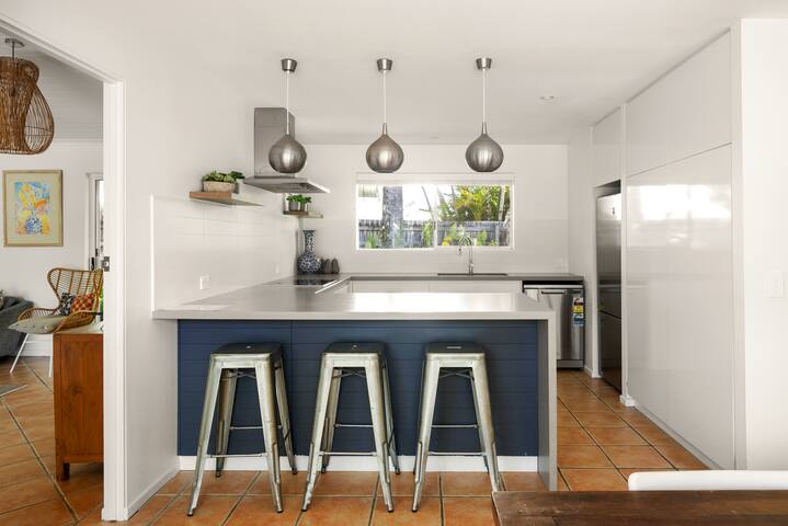 Modern Oasis in Noosa Heads gallery image 3