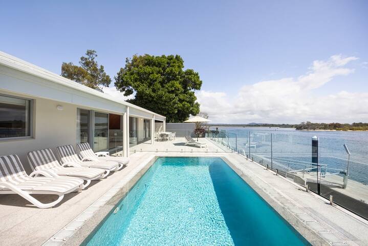 The River Rest – Noosa Jetty Stay gallery image 2