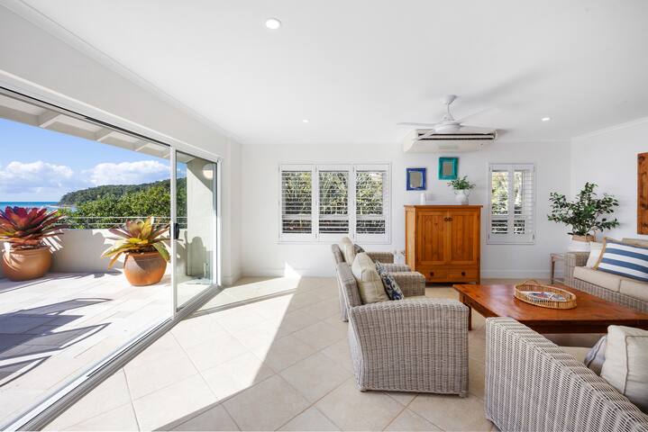 Portofino 7: Beachfront Penthouse gallery image 5