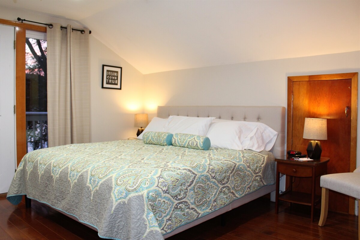 غرفة النوم رقم5 - جناح كبير في الطابق العلوي مع بار وشرفة مبللة