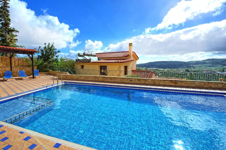 Villa sevi grande – seaside villa rental in crete,