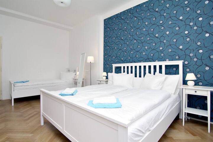 Mila – 4 Br 2 Ba 4 min walk from Wenceslas Square gallery image 4