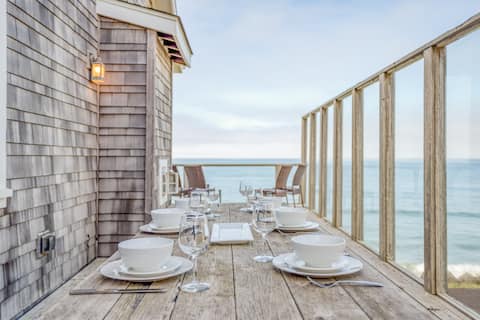Ocean Front-Luxury-Bella Beach Home-High End Items