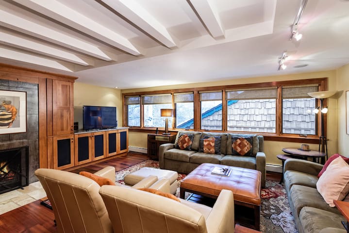 Frias Properties of Aspen Snowmass managed Airbnb listing 1