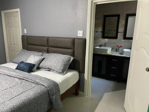 Luxurious Charlton Blue 2bed 2bath  Condo